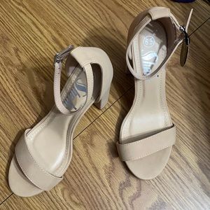 SheIn tan size 6.5 high heels.